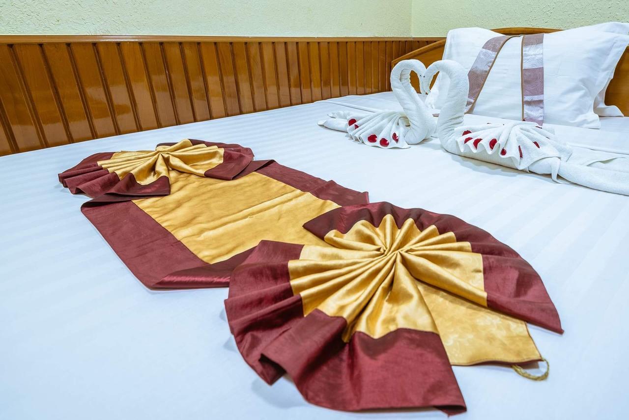 Sunrise Hotel Mandalay Exterior foto